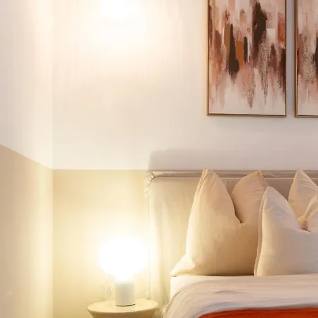Monaco 5 Min Walk, Quiet 1br, 4 Guests Appartement *